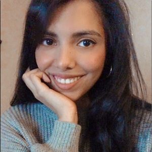 Meet your Posher, Daniela